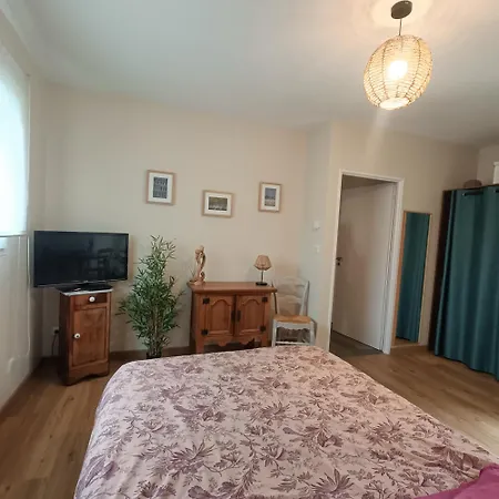 Bed & Breakfast La De Valerie Saint-Bonnet-de-Mure